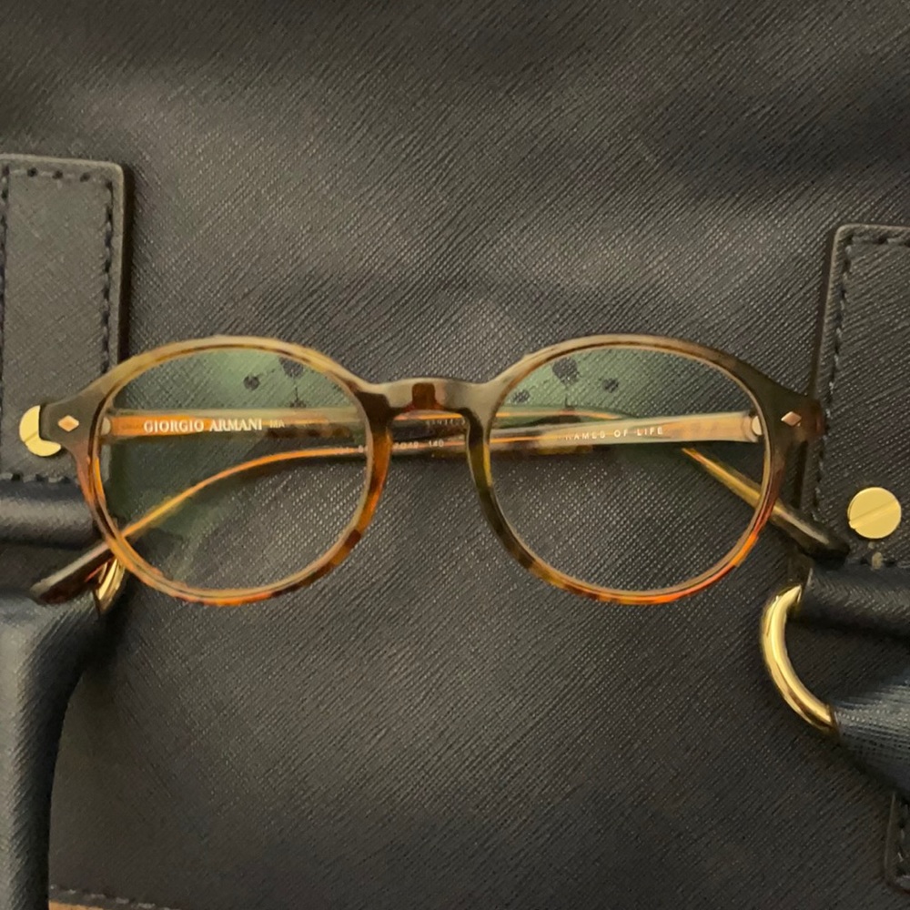 Giorgio Armani readers
